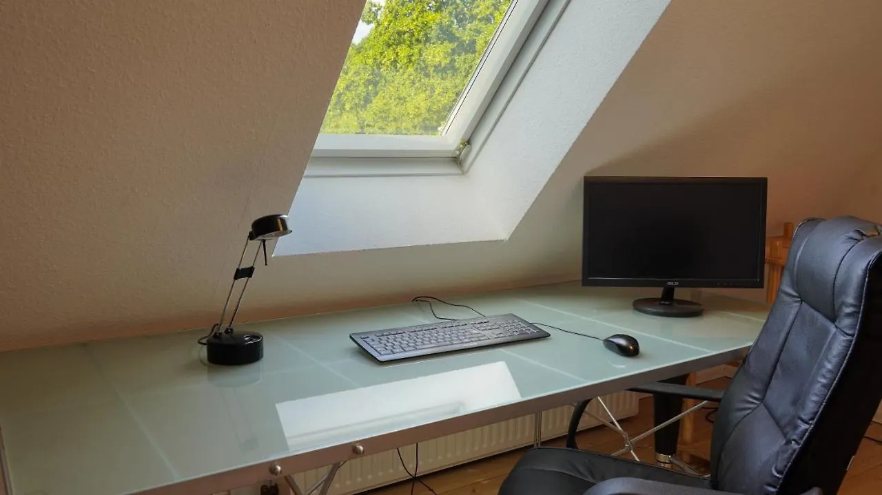 Apartment 3 Schlafzimmer 8 Gaste Ruhig 110Qm Nahe Flughafen Norderstedt